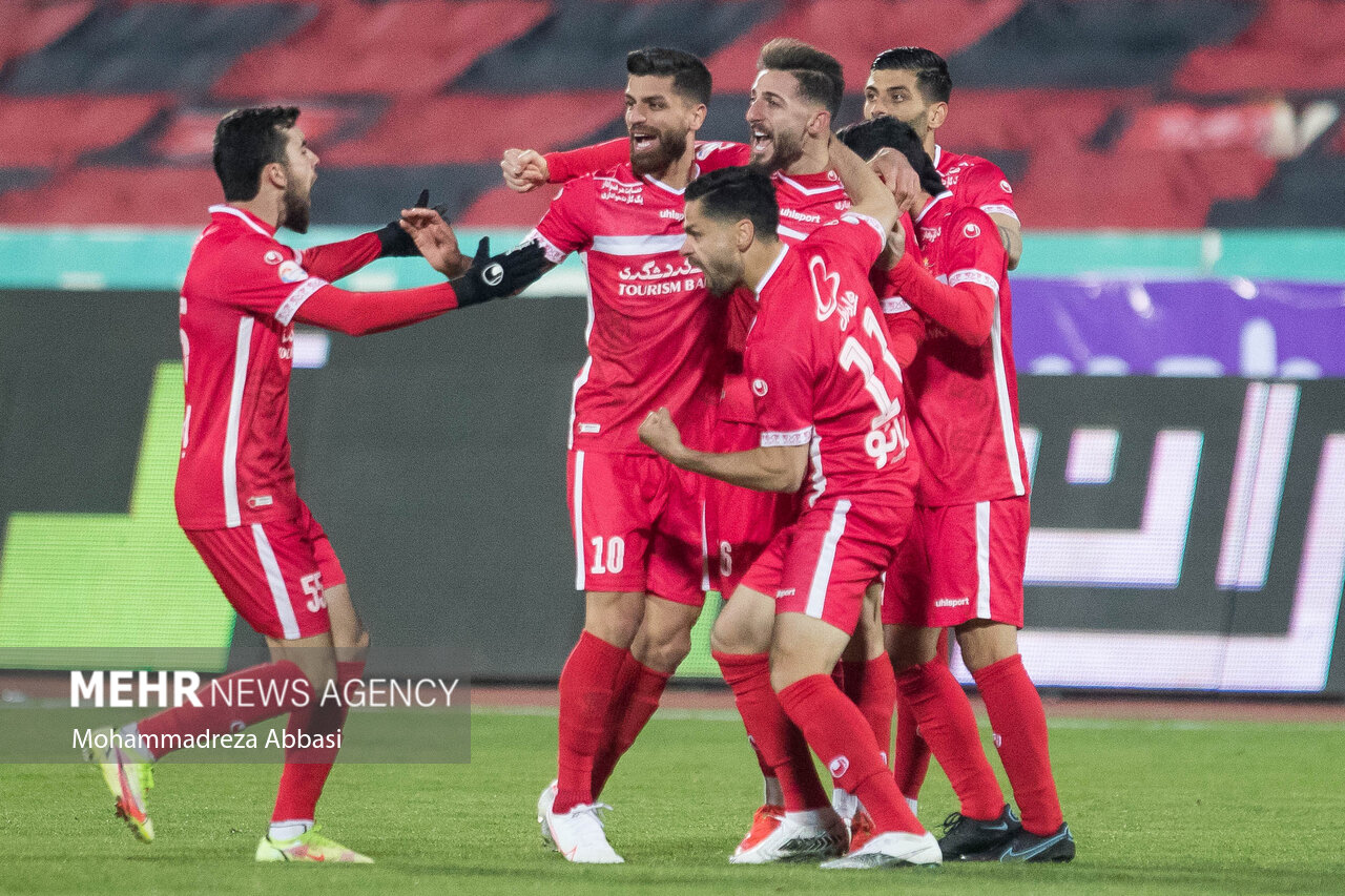 دیدار تیم های فوتبال پرسپولیس تهران و فولاد خوزستان