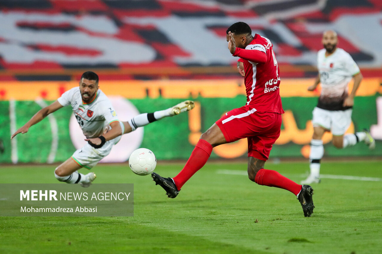 دیدار تیم های پرسپولیس تهران و مس رفسنجان