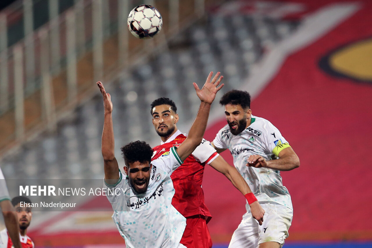 دیدار تیم های پرسپولیس و ذوب آهن