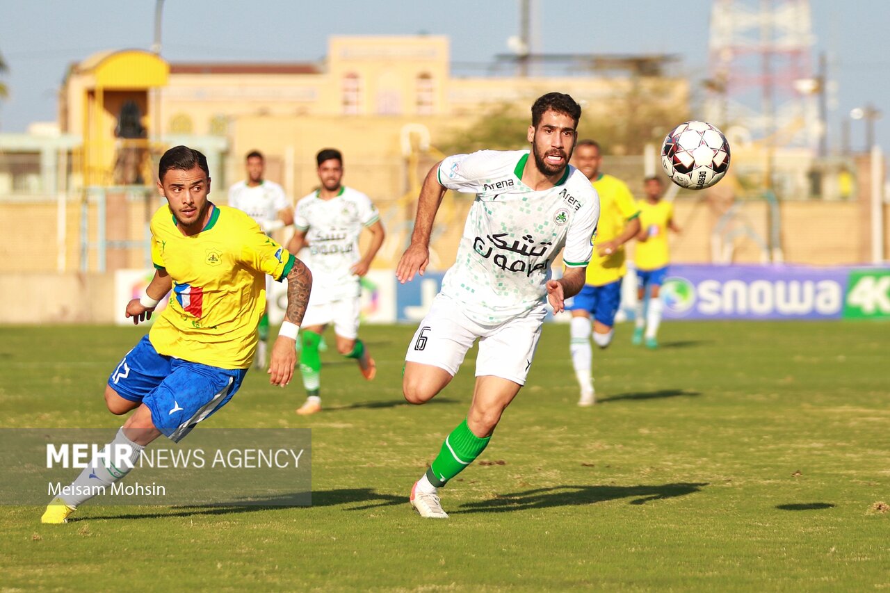 دیدار تیم‌های فوتبال صنعت نفت آبادان و ذوب آهن
اصفهان
