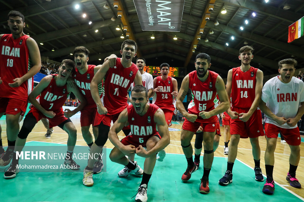 دیدار تیم‌های بسکتبال نوجوانان ایران و ژاپن