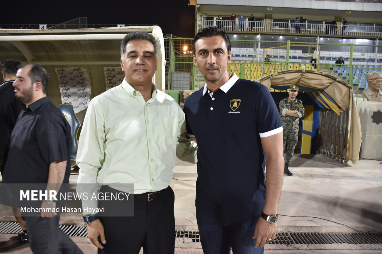 دیدار تیم‌های صنعت نفت آبادان و آلومینیوم اراک