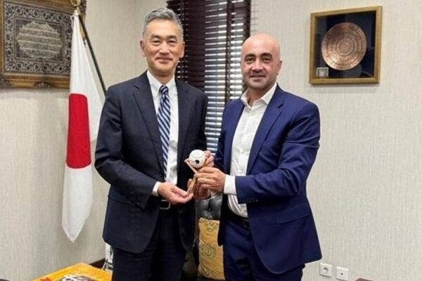 دیدار رئیس انجمن بیس‌بال و سافت‌بال ایران با سفیر ژاپن