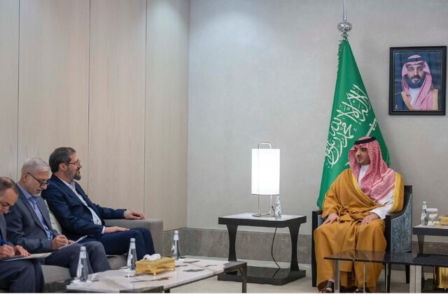 دیدار رئیس سازمان حج با وزیر عربستان در پی بازداشت حجت الاسلام قاسمیان