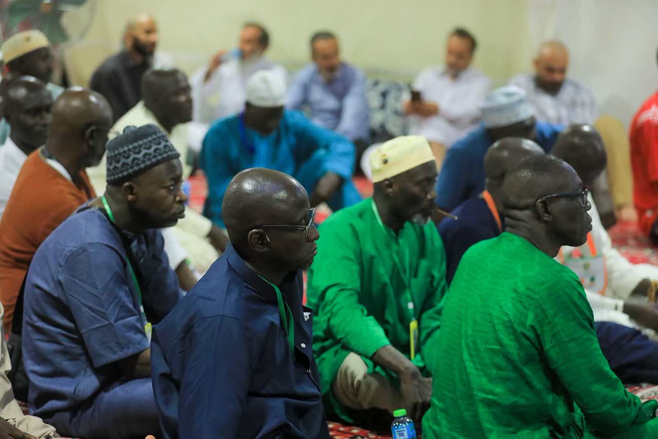 دیدار سرپرست حجاج ایرانی با زائران نخبه و فرهیخته مسلمان ۱۷کشور