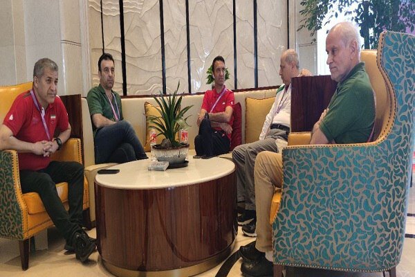 دیدار سرپرست کاروان ورزش ایران با کادر والیبال وفوتبال