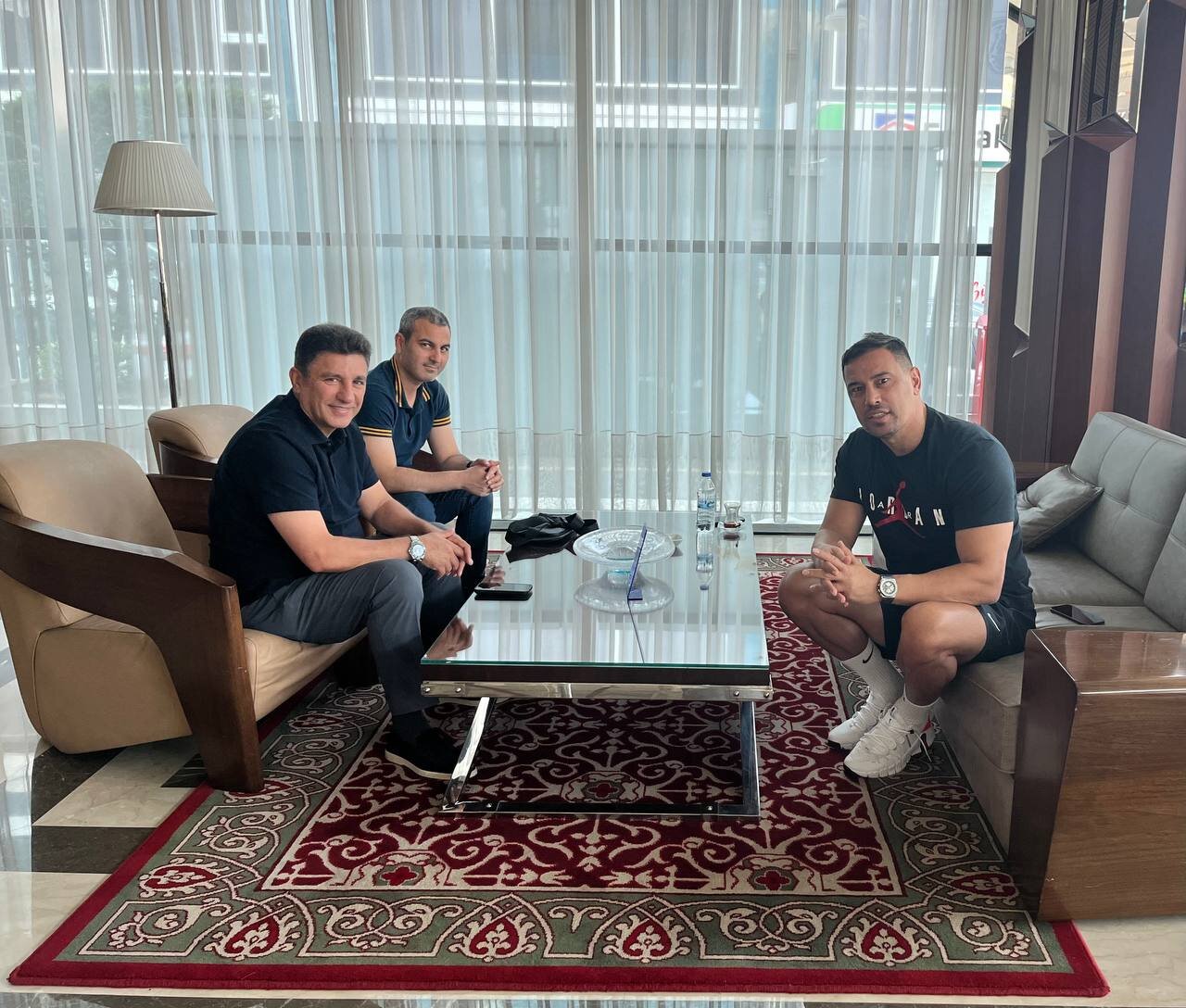 دیدار قلعهنویی و سرمربی کایسری اسپور و گفتوگو درباره دوبازیکن