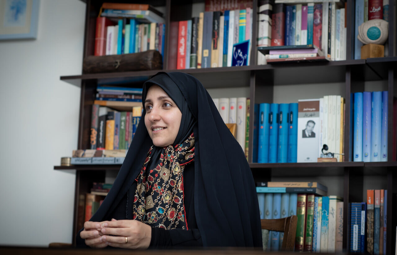 دیدار معاون امور زنان رئیس جمهور با نائب رئیس فدراسیون فوتبال