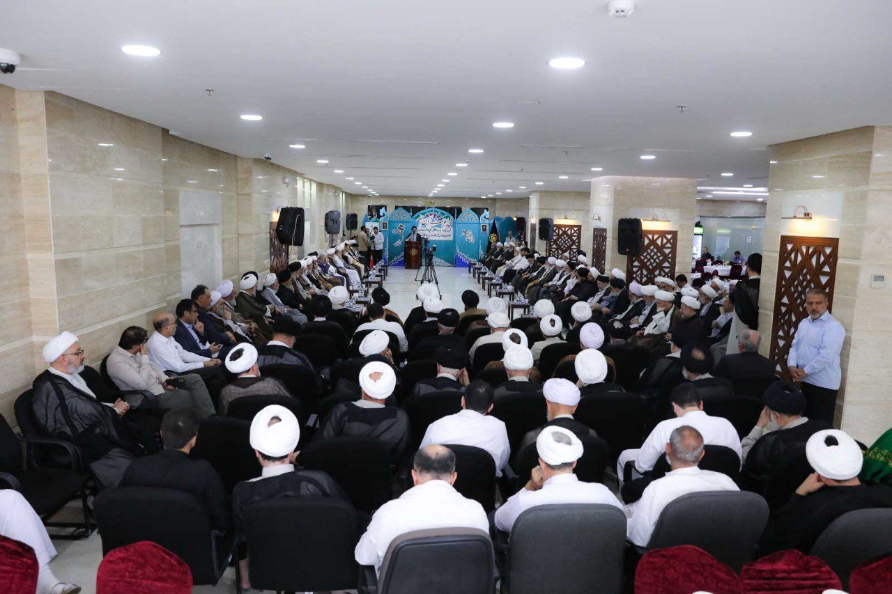 دیدار نمایندگان بعثههای مراجع عظام تقلید با سرپرست حجاج
ایرانی