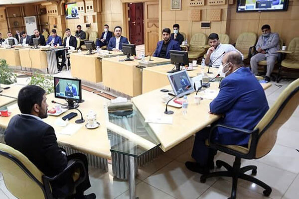 دیدار وزیر راه و شهرسازی با مدالآوران رقابتهای جهانی کشتی