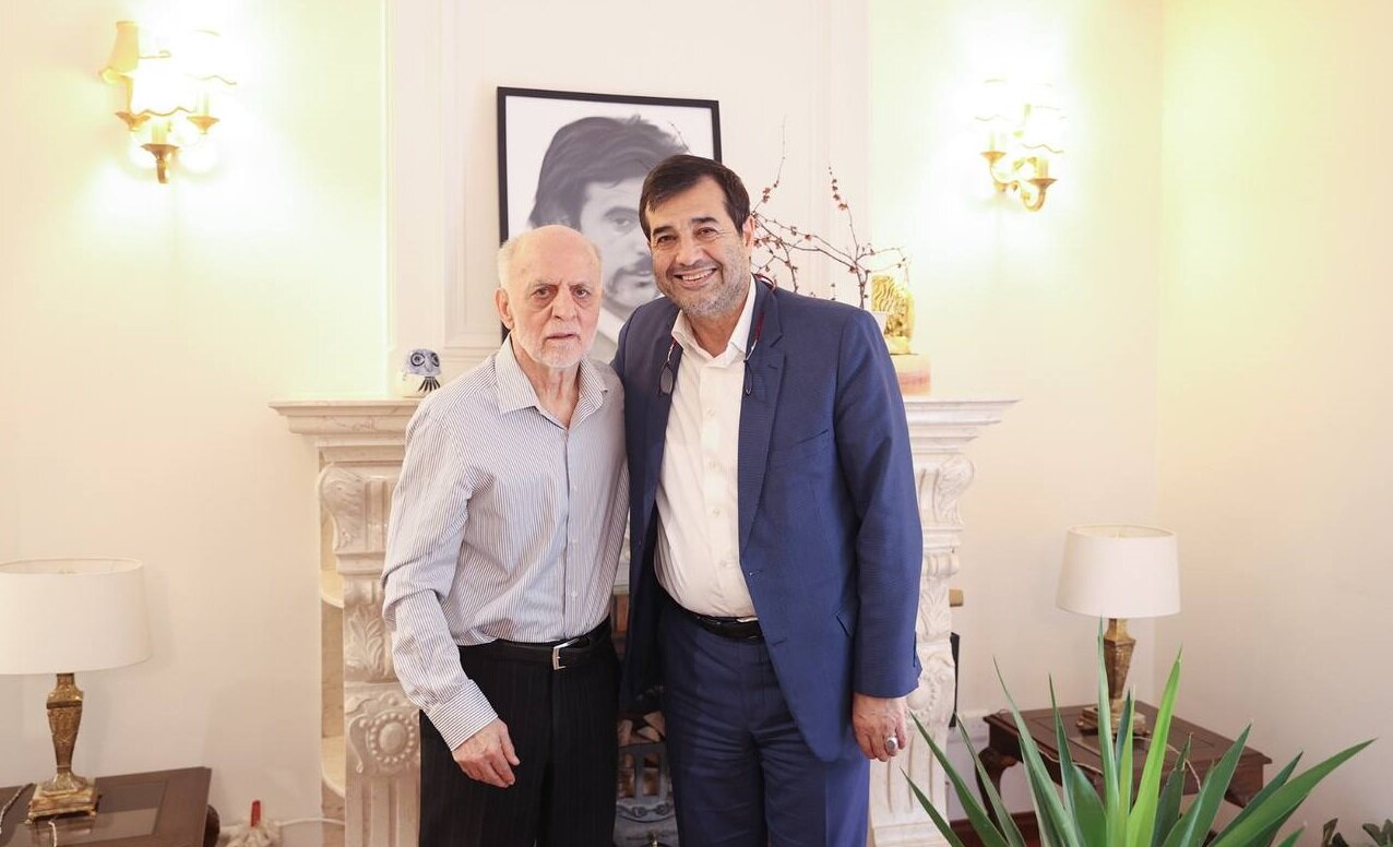 دیدار وزیر ورزش با پیشکسوت پرسپولیس