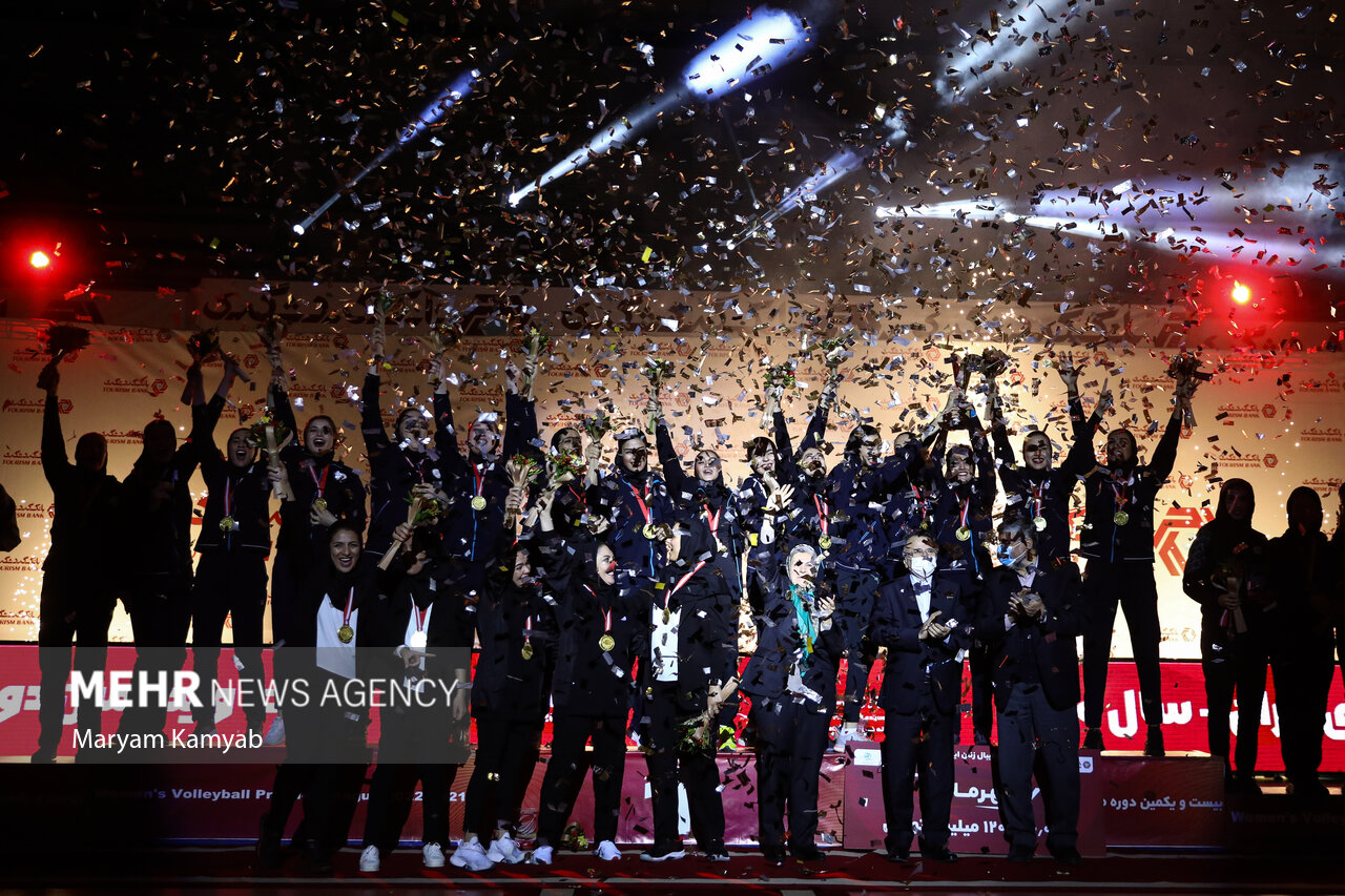 دیدار پایانی لیگ والیبال بانوان