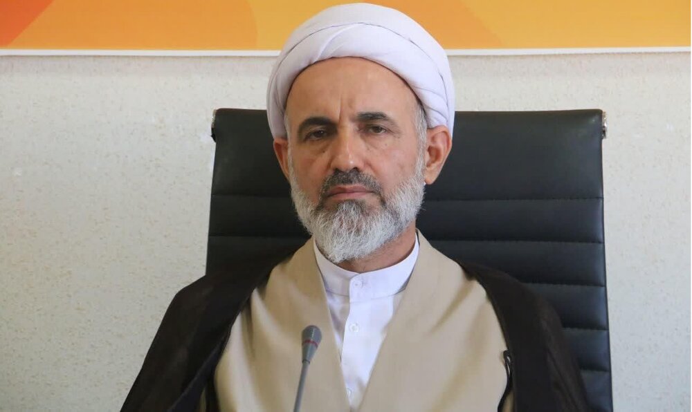 دیرباز: رهبر آینده کشور فردی شجاع، مدبر و آگاه به زمان خواهد بود