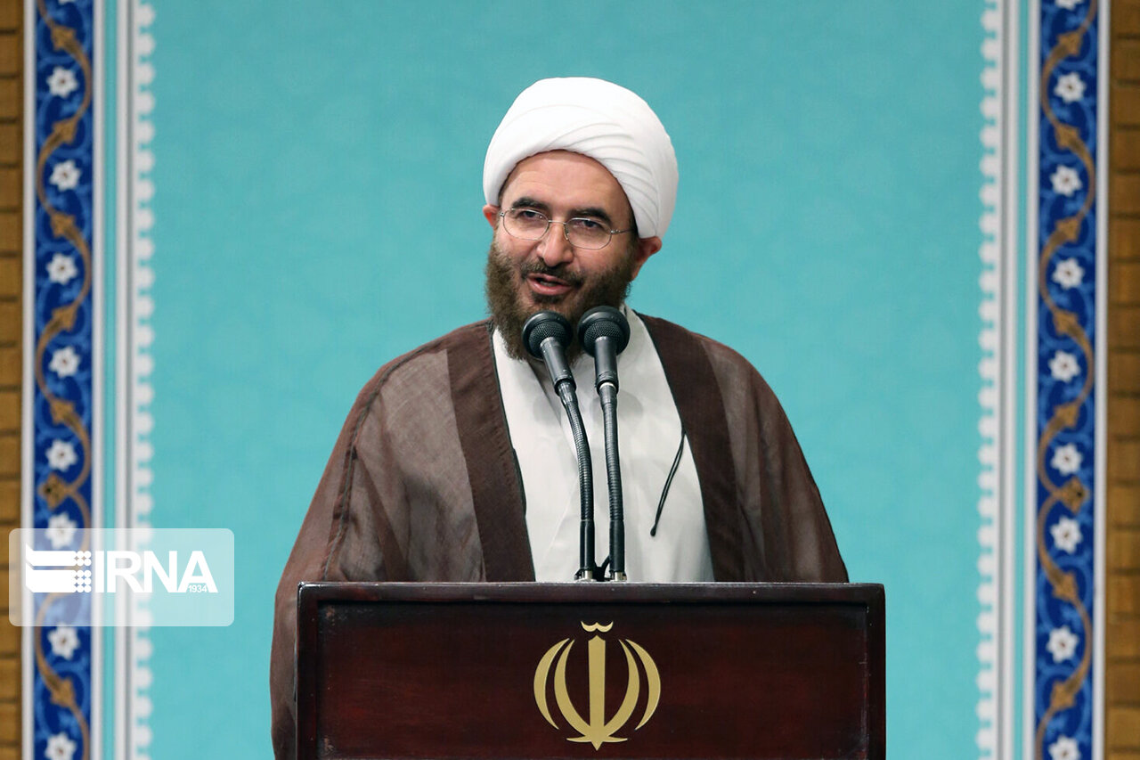 ذکر و فکر گمشده تعلیم و تربیت است