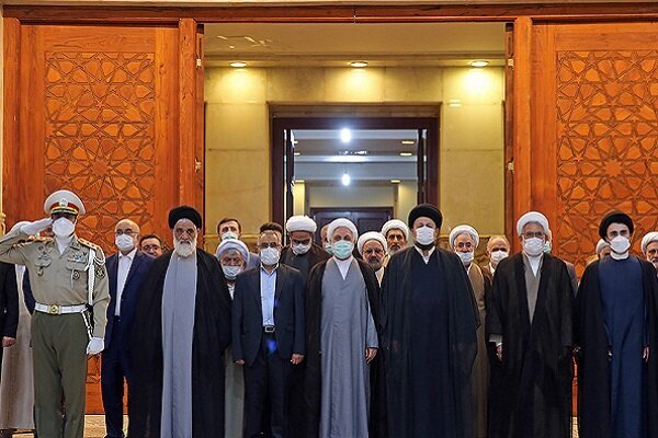 رئیس قوه قضائیه و مسئولان با آرمان های امام(ره) تجدید میثاق کردند