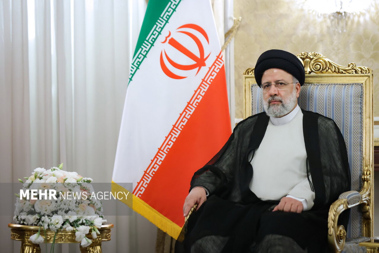 رئیسی قهرمان تیم ملی کشتی فرنگی جوانان کشورمان را تبریک گفت
