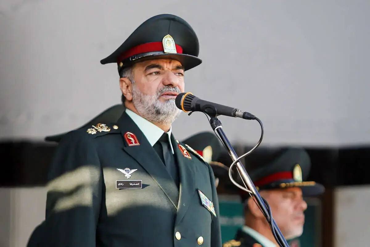 رادان: با خودفروخته ها و جواسیس مانند دشمن برخورد خواهیم کرد