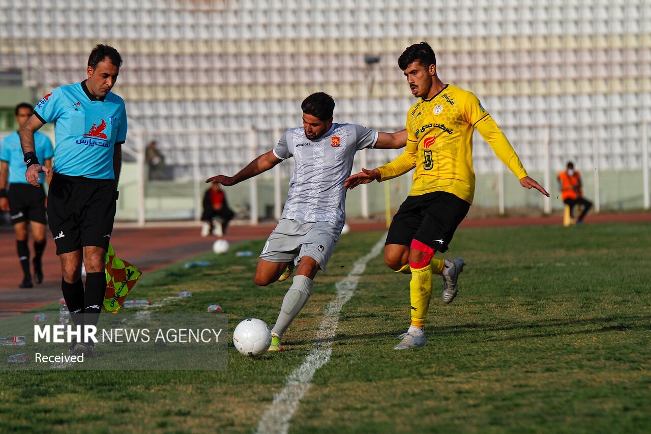 رازهای مگوی ورزشگاه حافظیه/ خطی که واقعا کج بود