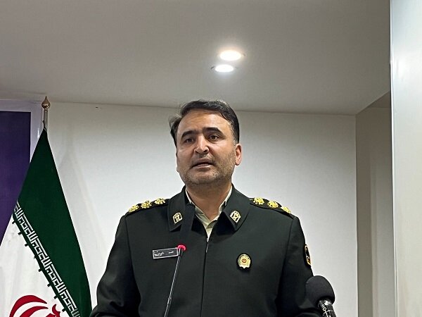 راننده و سرنشین خودروی سرقتی در مشهد زمین گیر شدند