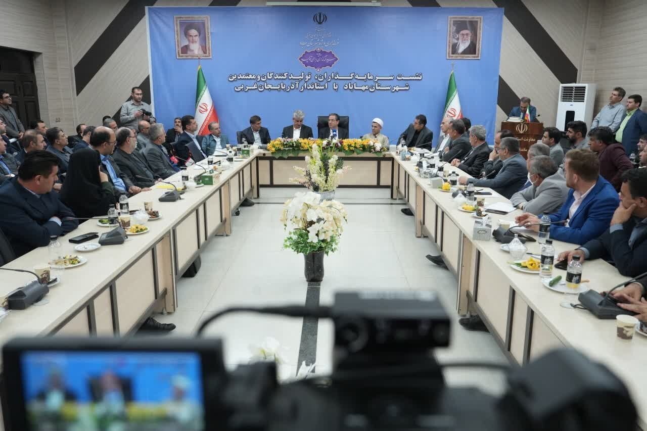 راه برون‌رفت از مشکلات کشور عمل به شعار سال رهبر انقلاب است