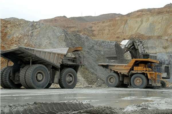 راه‌های دسترسی معادن سرنجیانه در بن‌بست؛ نیاز فوری به ورود دستگاه‌ها