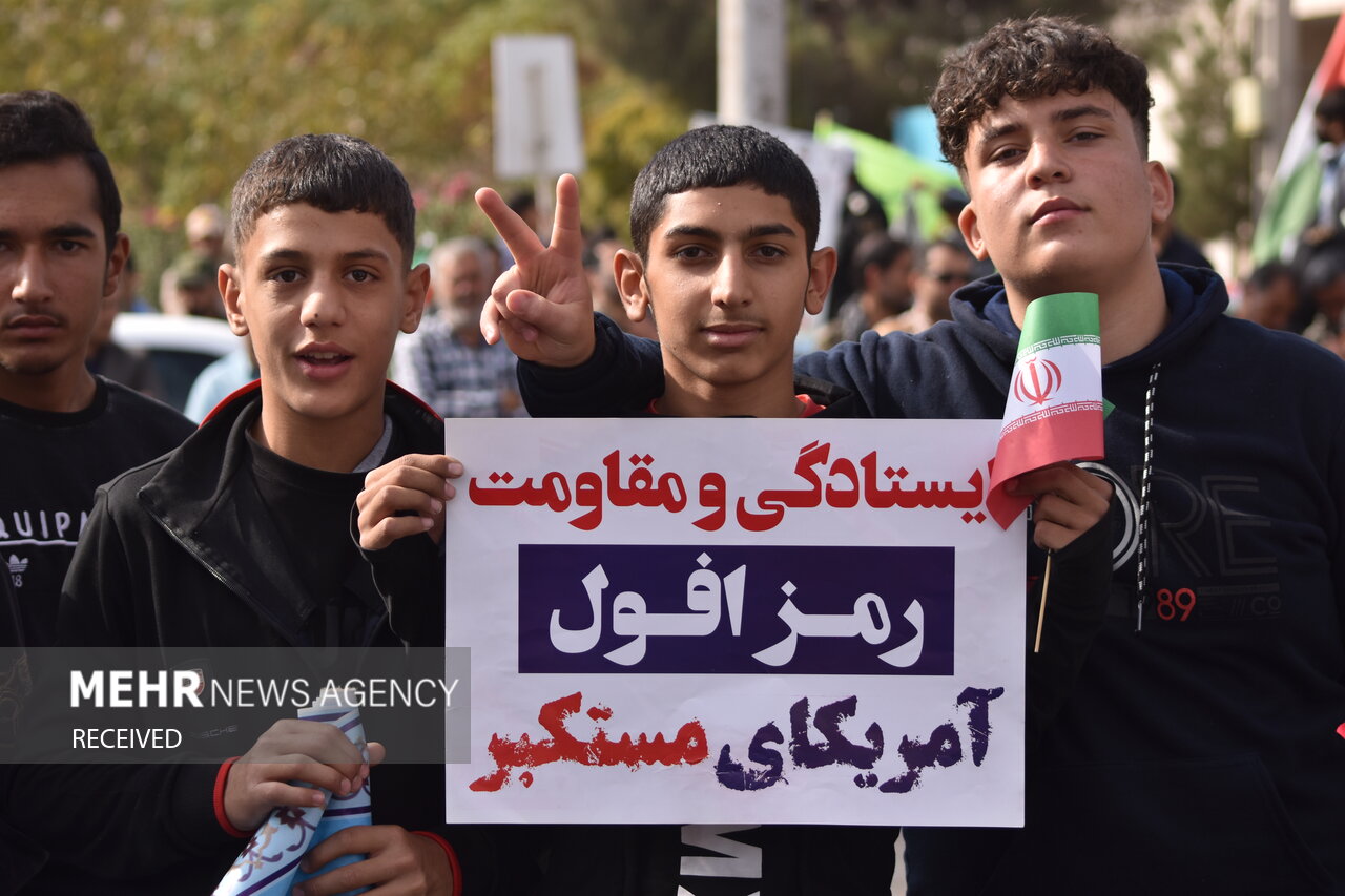 راهپیمایی ضد صهیونیستی مردم سنندج در حمایت از مردم غزه آغازشد