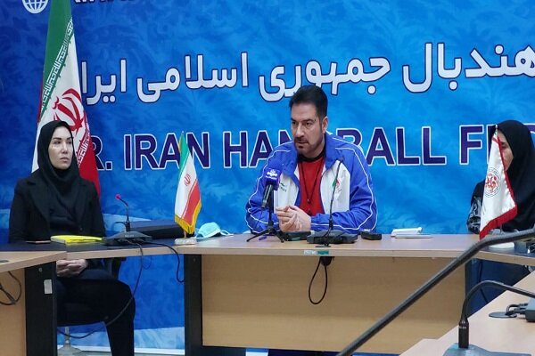 رزمگر: هیچ مربی دشمن خودش نیست/ بهترین ها انتخاب شده اند