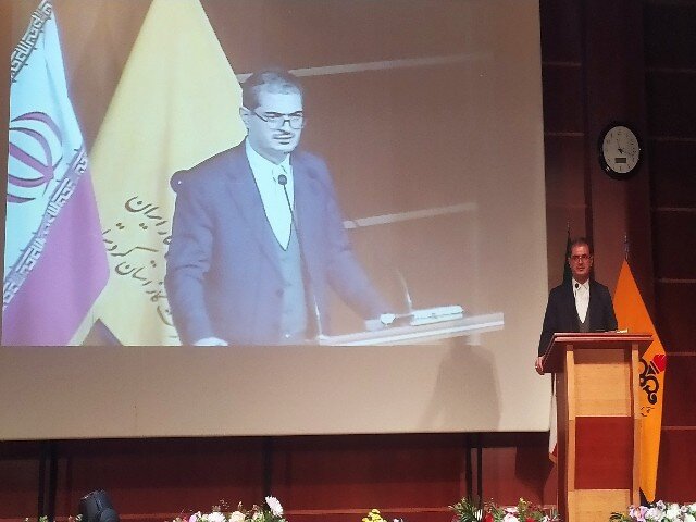 رسانهها در زمینه مصرف بهینه انرژی فرهنگسازی کنند