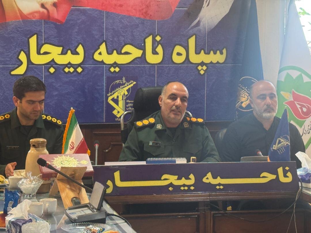 رسانه‌ها دستاوردهای دفاعی و امنیتی کشور را برای مردم بازگو کنند