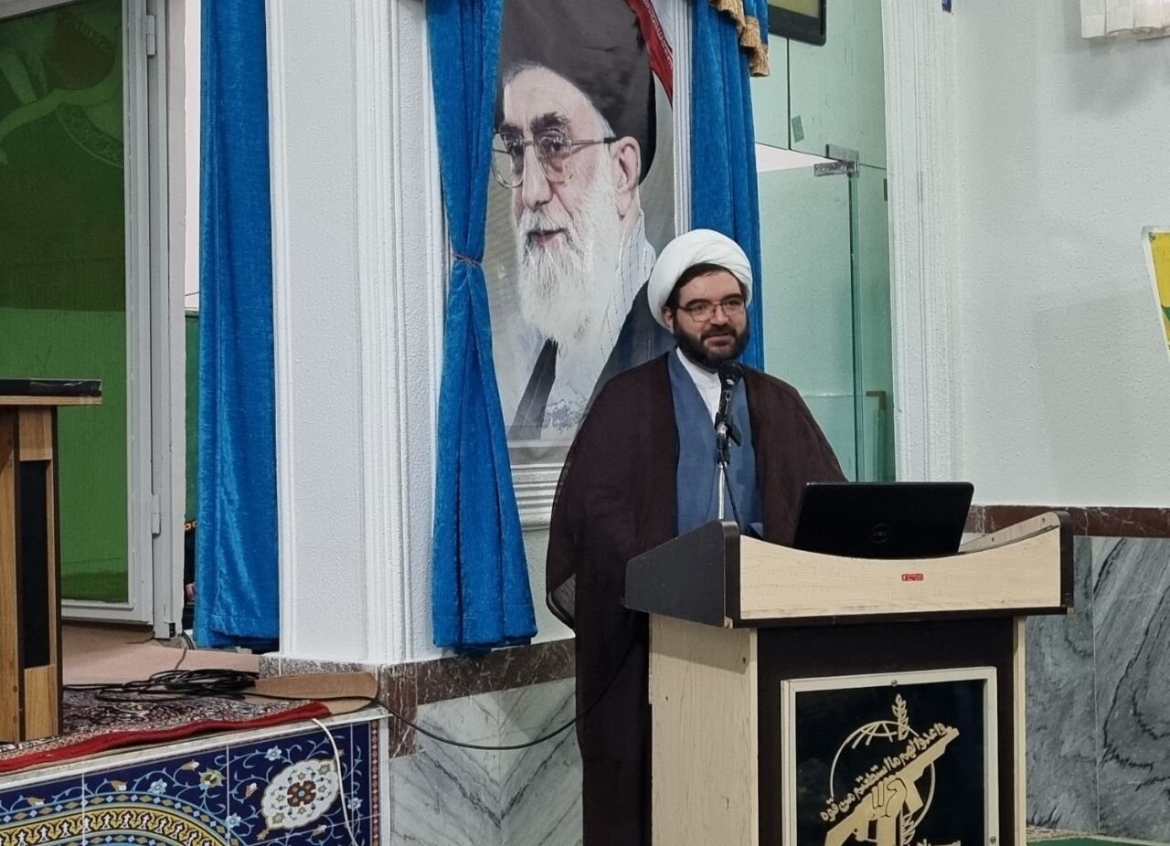 رستمی: گزارش‌های غیرواقعی موجب عقب‌ماندگی قروه شده است