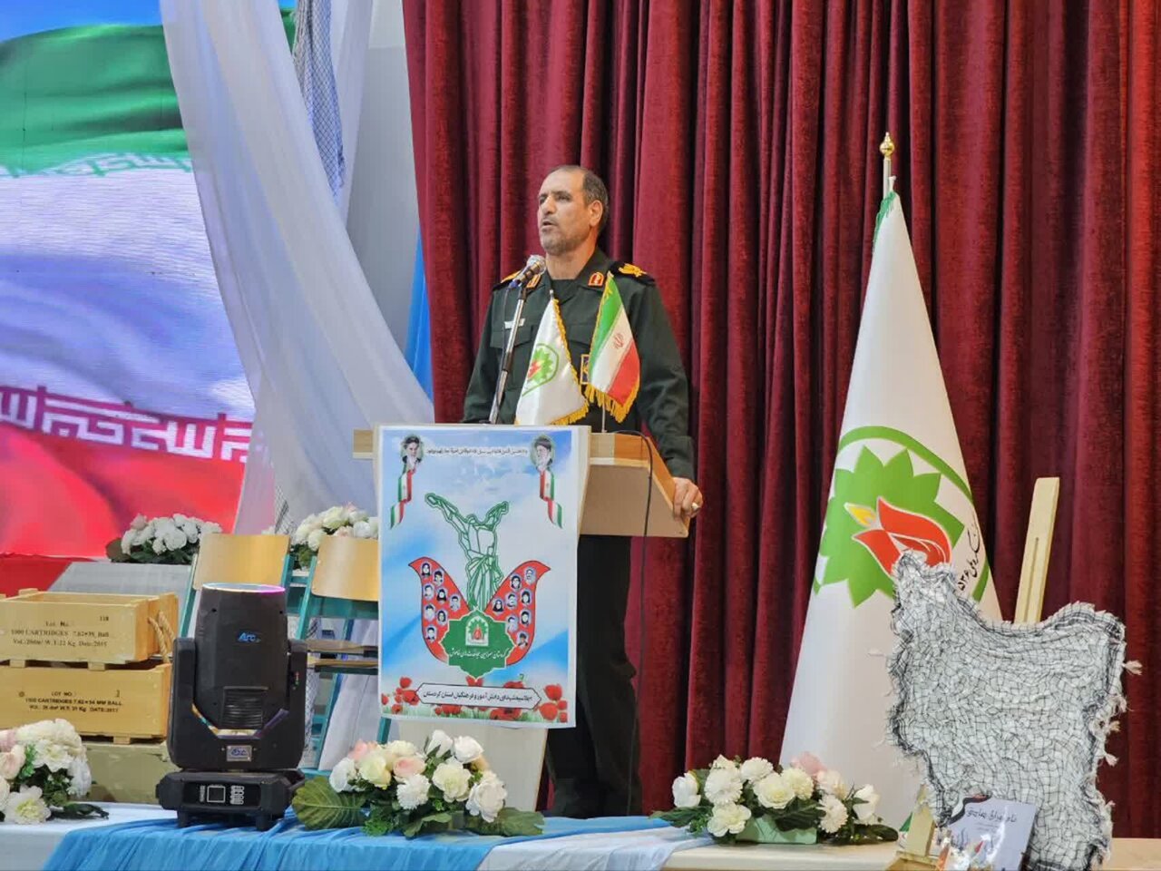 رضایی: مسجد،مدرسه و خانواده اضلاع تربیت دانشآموز در تراز انقلاب هستند