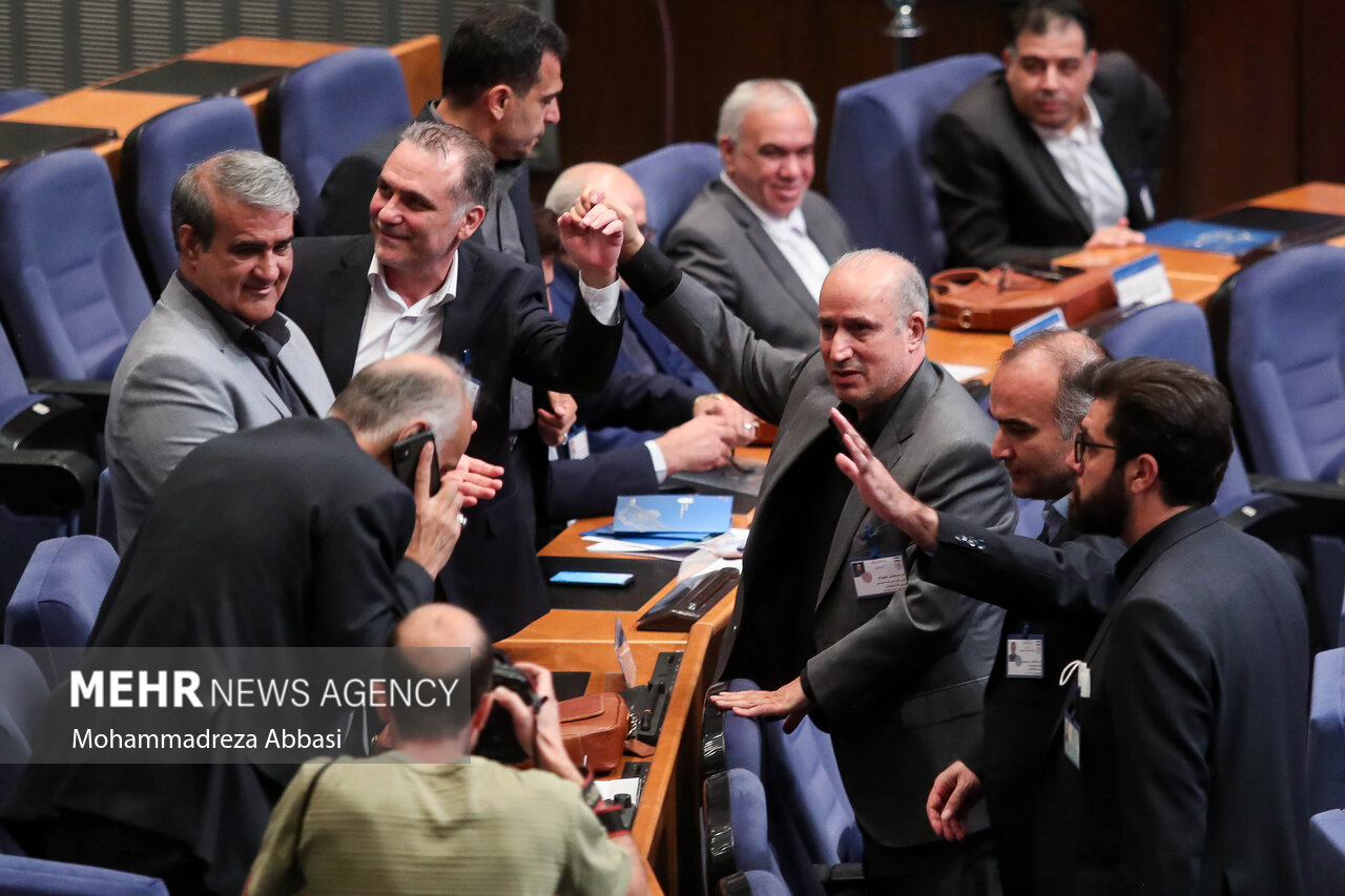 رقابت «تاج» با دو پوششی؛ کفاشیان و عزیزیخادم تأیید نشدند؛ ساکت تأیید شد!