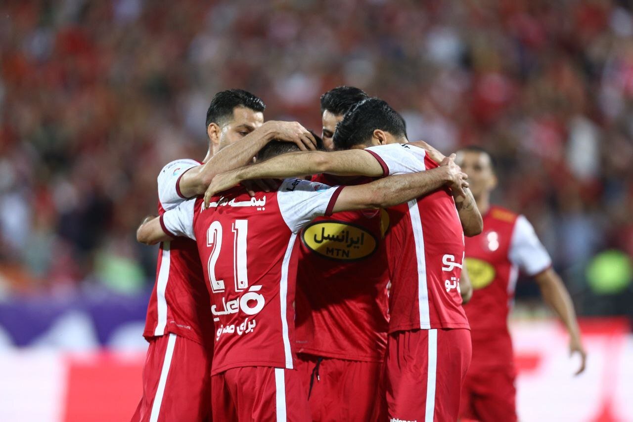 رقیبان پرسپولیس بیراهه میروند/ نمره ام را از گلمحمدی میگیرم