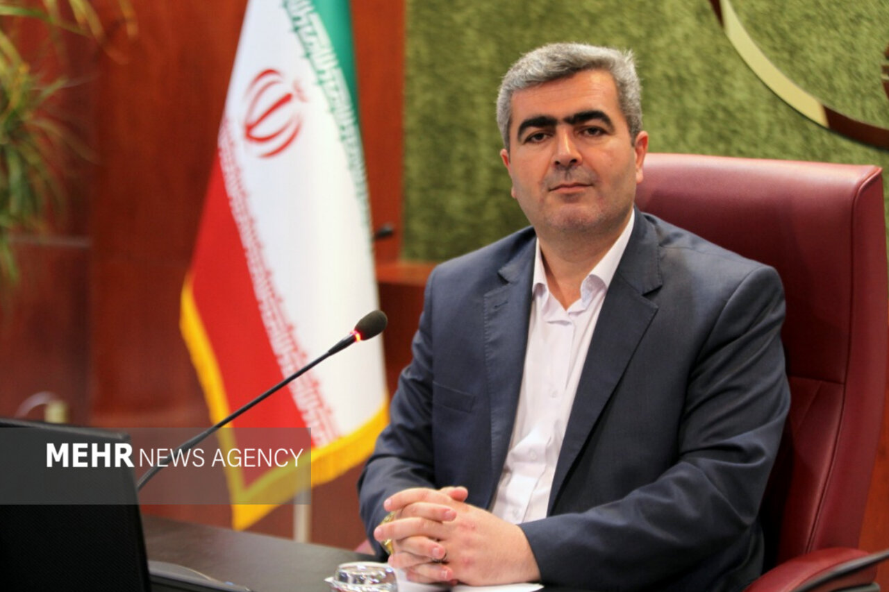 رهاسازی آهو در دشت مغان/گله بزرگ آهو به راه می‌افتد