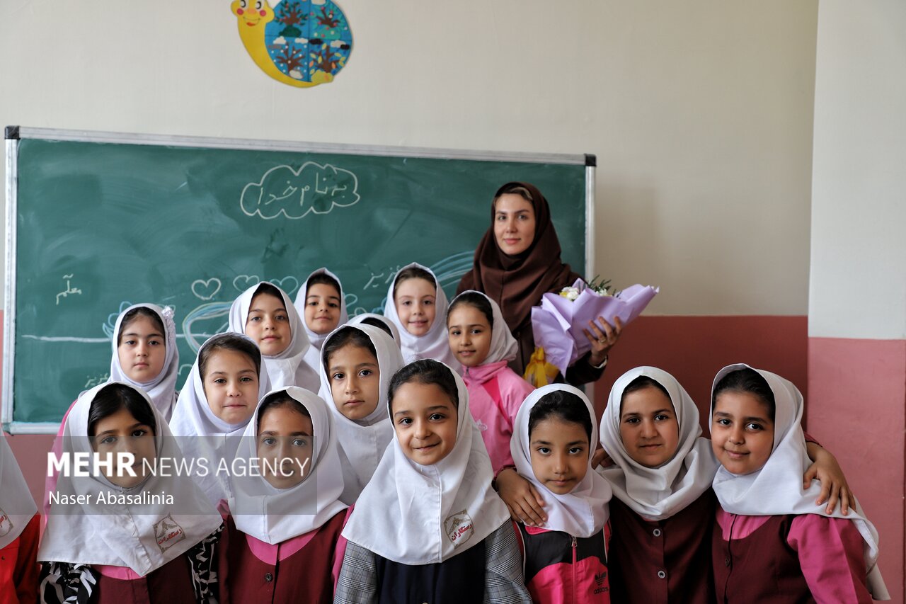 روزی به نام «معلم»