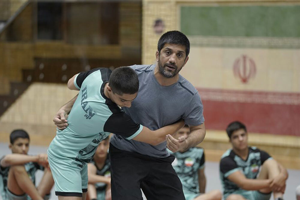 روس‌ها بهتر از ما آمریکا را می‌برند/ قهرمان هم می‌شدیم بنا می‌رفت