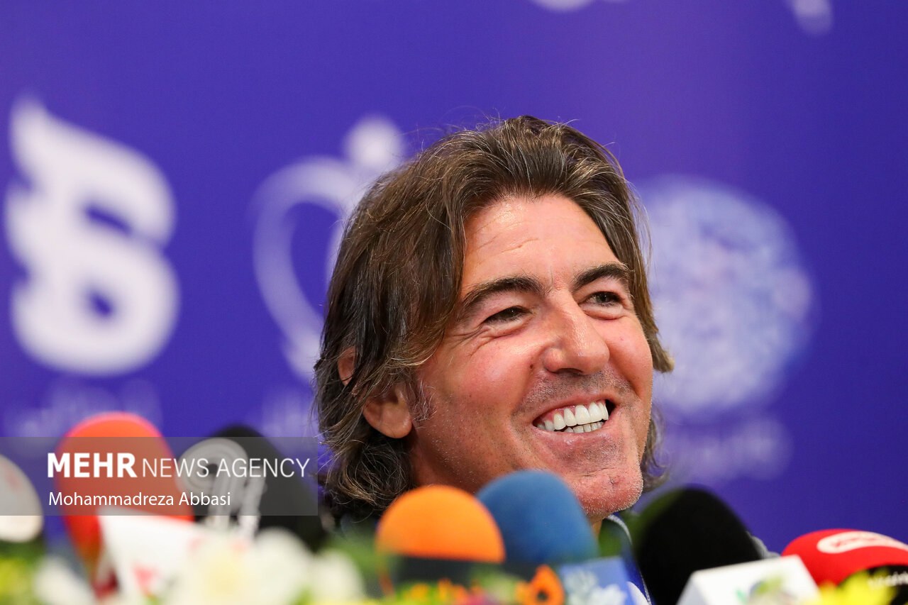 روش متفاوت بازی آبی‌ها/ استقلالِ ساپینتو تهاجمی‌تر از تیمِ مجیدی