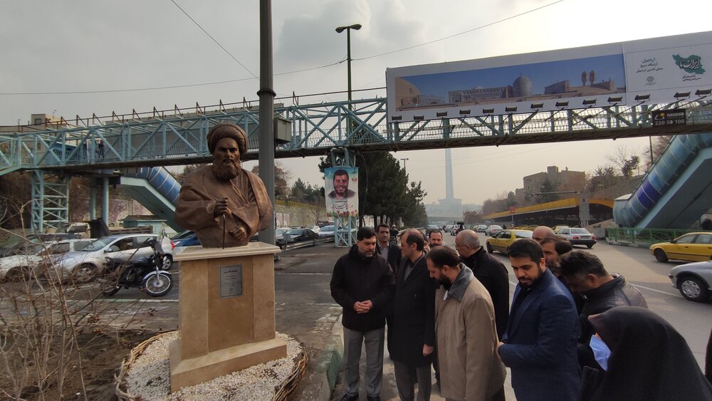 رونمایی از سردیس شیخ فضلالله نوری در میدان صنعت