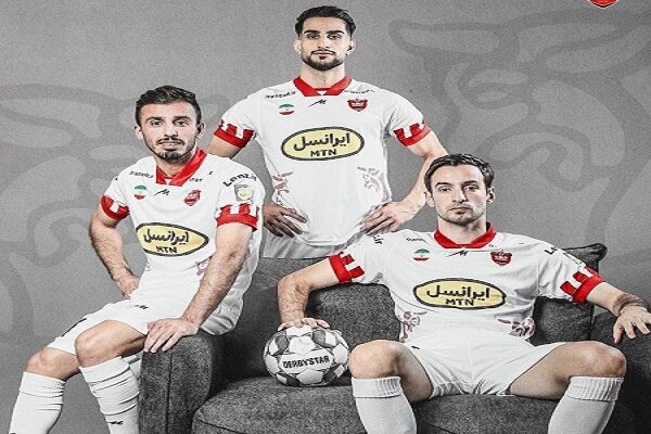 رونمایی از پیراهن پرسپولیس برای بازی با تراکتور