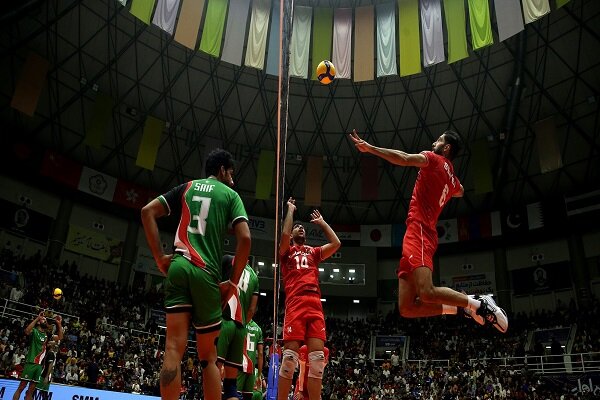 رونمایی از چهره ۱۲ تیم پلیآف/راه ناهمواروالیبال ایران برای فینال