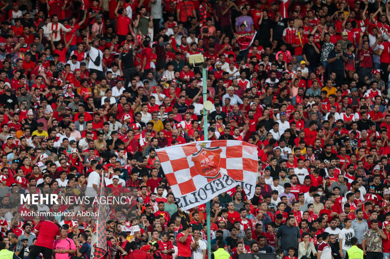 رونمایی پوستر باشگاه پرسپولیس پس از قهرمانی در لیگ بیست ودوم