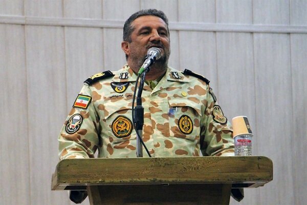 رژه نیروهای ارتش جمهوری اسلامی جلوهای از آمادگی دفاعی است