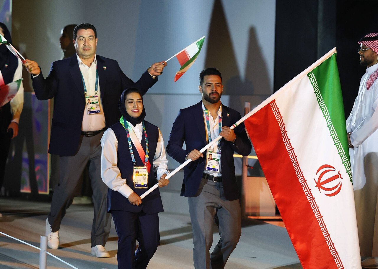 رژه کاروان ورزش ایران در بازی‌های کشورهای اسلامی با شعار «ملت واحد»