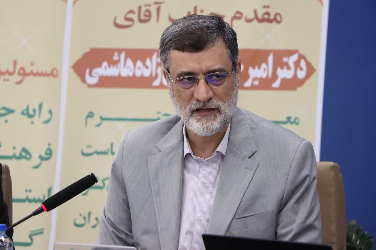 رییس جمهور در طی سه سال به اندازه ۱۰ یا ۱۵ سال کار
کرد