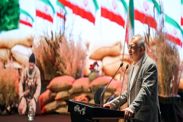 زاکانی: شهدا و پیشکسوتان عرصه جهاد، ستون‌های انقلاب اسلامی هستند