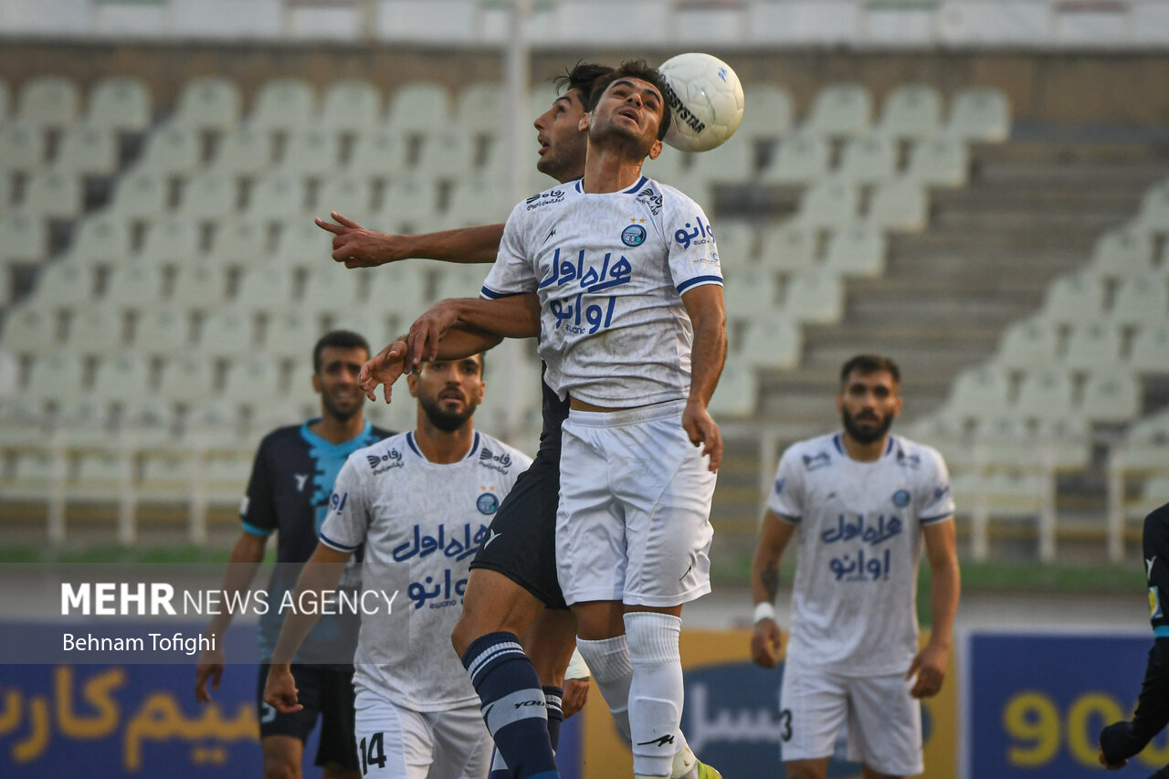 زمان بازی استقلال و محل بازی پرسپولیس مشخص شد