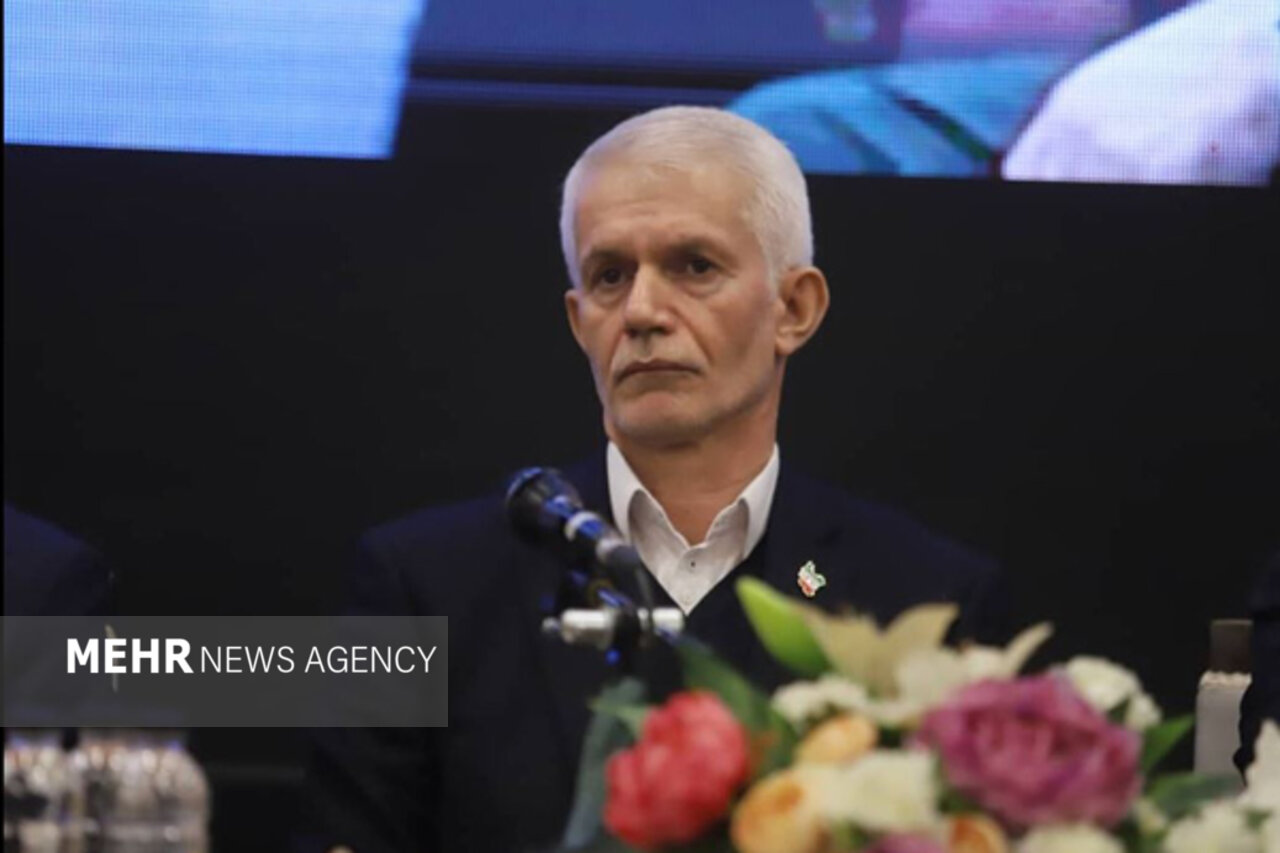 زمان تضعیف تیم ملی فوتبال نیست/ مدیران فوتبالی سعه صدر داشته باشند