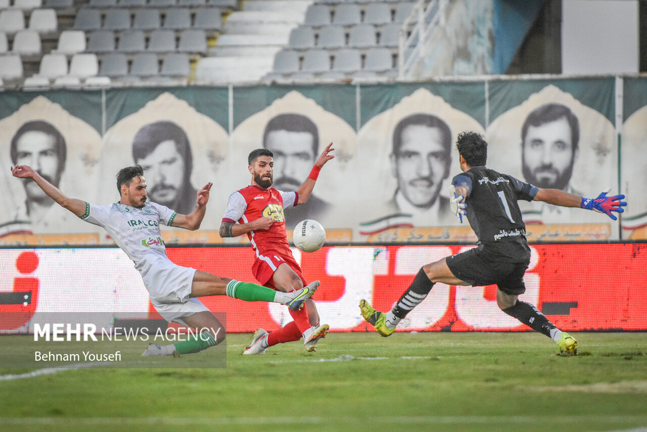 زمان دیدار تیمهای فوتبال پرسپولیس و نفت آبادان تغییر کرد