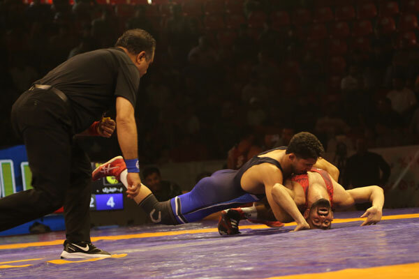 زمان لیگ برتر کشتی تغییر نمیکند/ حضور روسها این فصل چشمگیر
است
