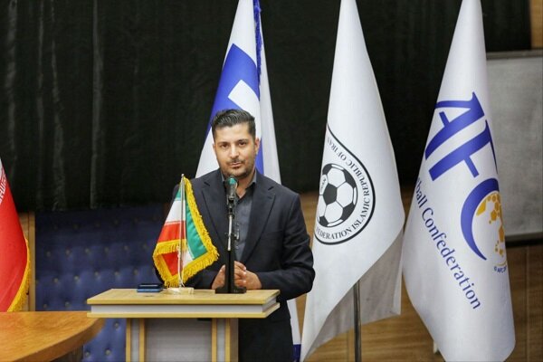 زمان‌های تلف‌شده VAR کاهش می‌یابد/ برخورد با تخلف نیمکت‌ها